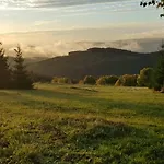 Ferienhaus Jeleni Drevenice S Vlastni Virivkou Horni Halze