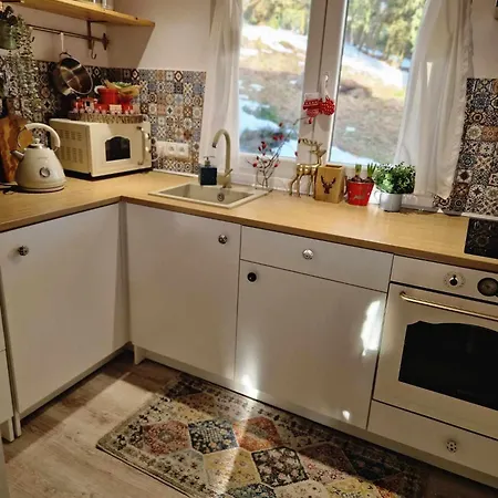 Jeleni Drevenice S Vlastni Virivkou Semesterbostad *