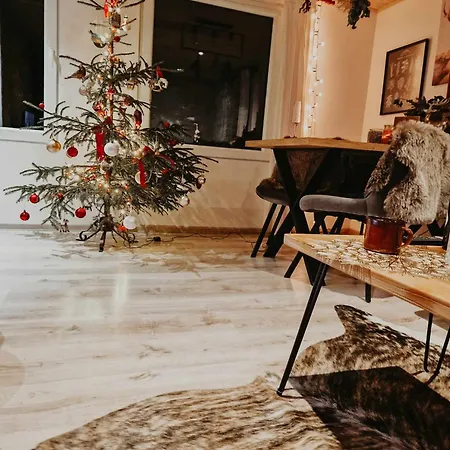 Holiday home Jeleni Drevenice S Vlastni Virivkou *