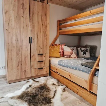 Jeleni Drevenice S Vlastni Virivkou Holiday home *