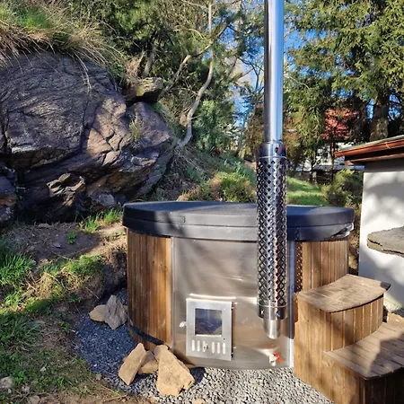Holiday home Jeleni Drevenice S Vlastni Virivkou