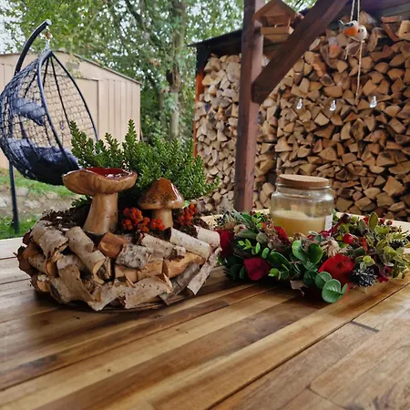 Jeleni Drevenice S Vlastni Virivkou * Horni Halze